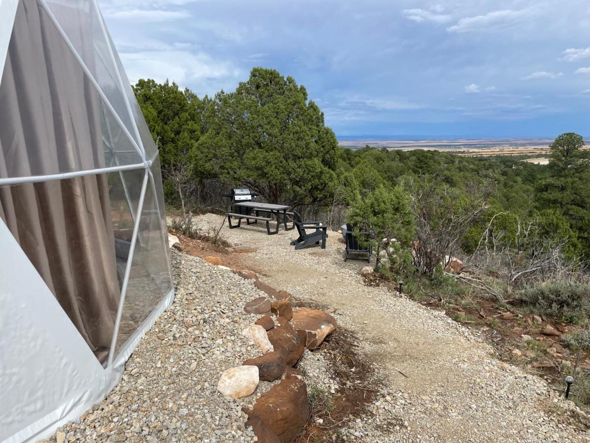 Canyon Rim Domes - A Luxury Glamping Experience!! Monticello Kültér fotó